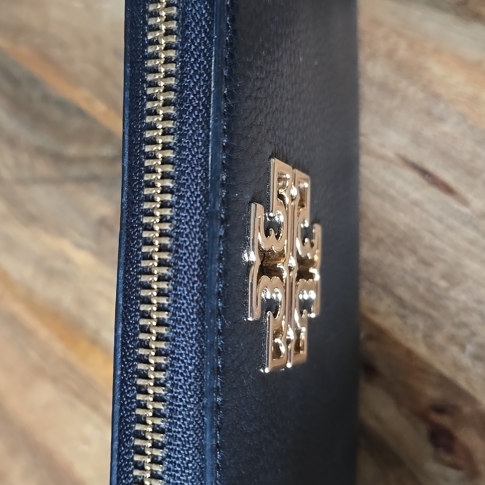 Tory Burch Women's 141004 Pebbled Leather Britten Zip Continental Wallet (Black) - Picture 10 of 11